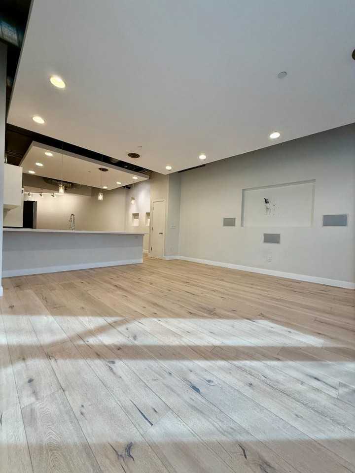 21 E 6th St - Photo 6 of 15