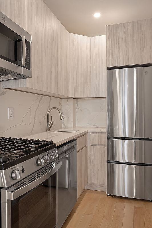 6 W 71st St #3A - Photo 3 of 7