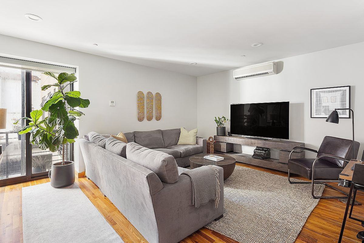 37 Bridge St #3G - Photo 3 of 10