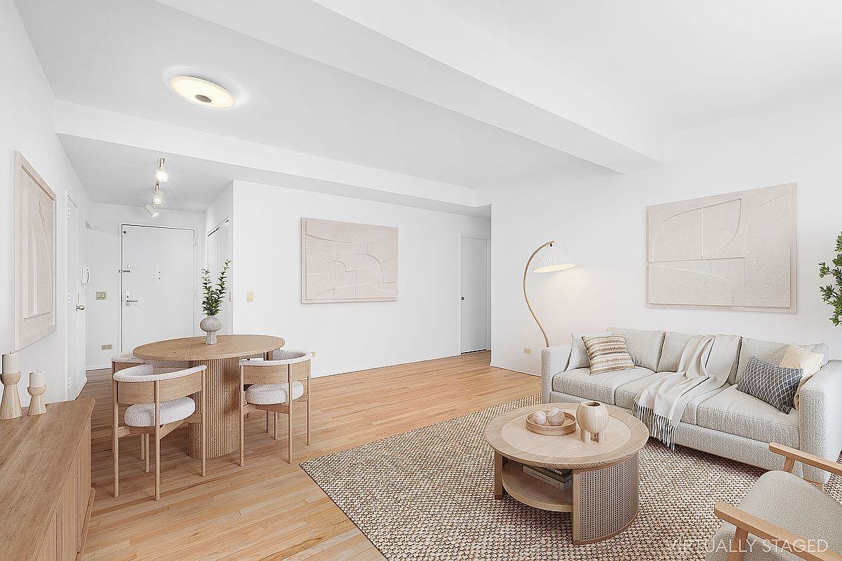 43 W 61st St #16K - Photo 2 of 5