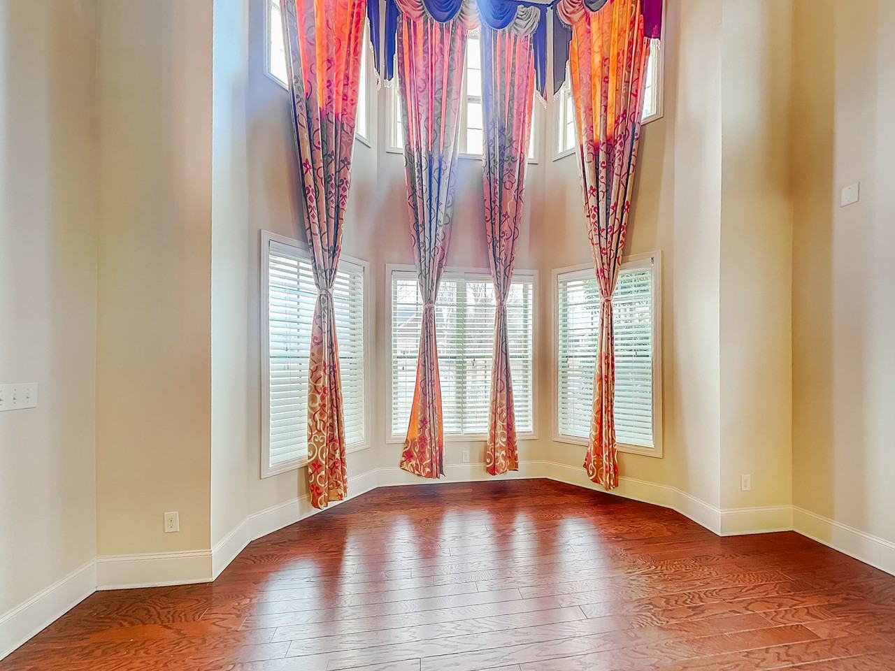 5301 Cedar Mill Dr - Photo 2 of 22