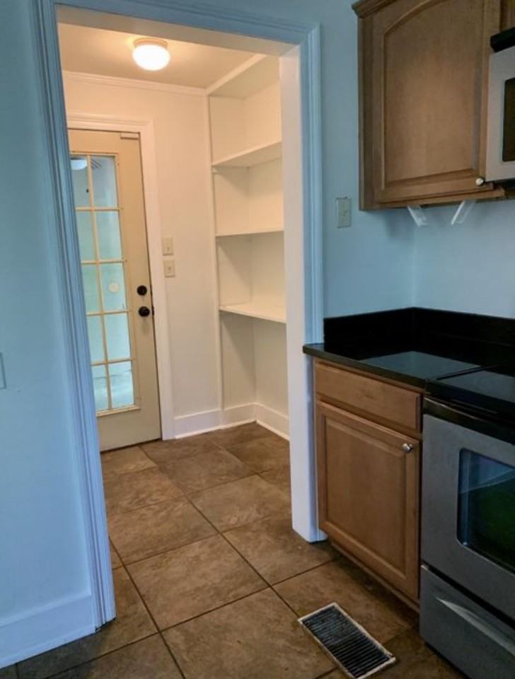 1701 1st Ter - Photo 4 of 9