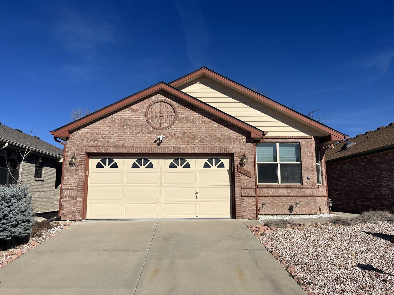 736 Wade Rd - Photo 2 of 28