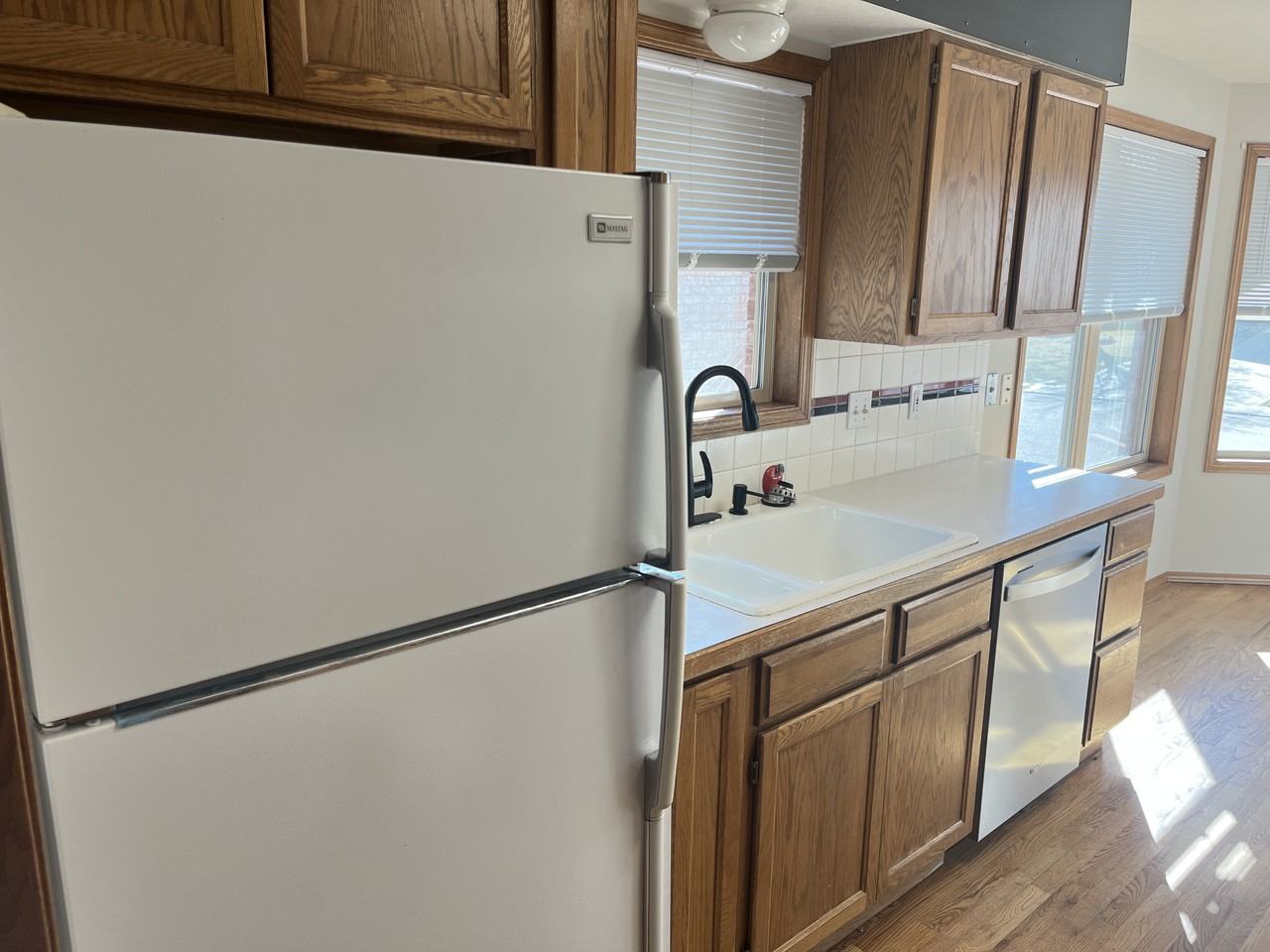 736 Wade Rd - Photo 5 of 28