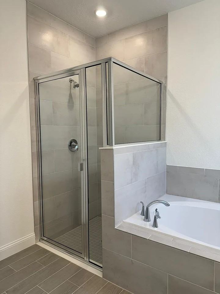 298 Seaforth Dr #NA - Photo 4 of 9