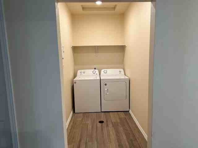 8000 Knights Dr #B14 - Photo 3 of 10