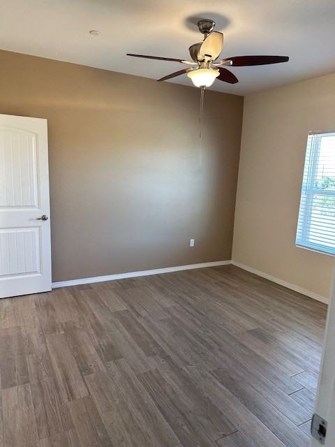 8000 Knights Dr #B14 - Photo 4 of 10