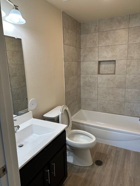 8000 Knights Dr #B14 - Photo 5 of 10