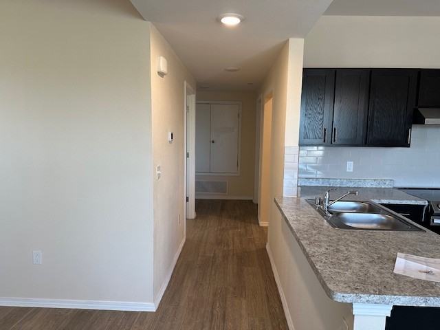 8000 Knights Dr #B14 - Photo 7 of 10