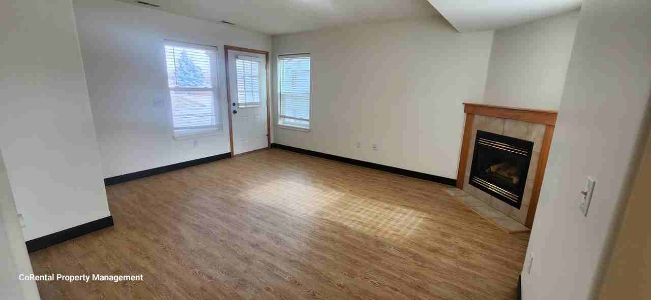 1998 Greatview Dr - Photo 5 of 25