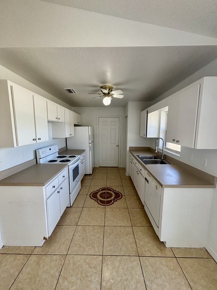 16 Pecan Run Dr - Photo 4 of 25