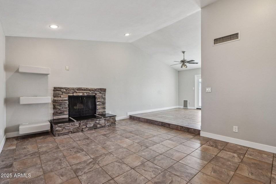 2148 W Inlet Loop - Photo 3 of 25