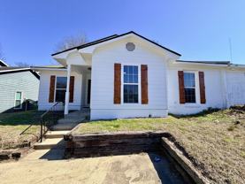 875 Arlington Dr - Photo 1 of 1