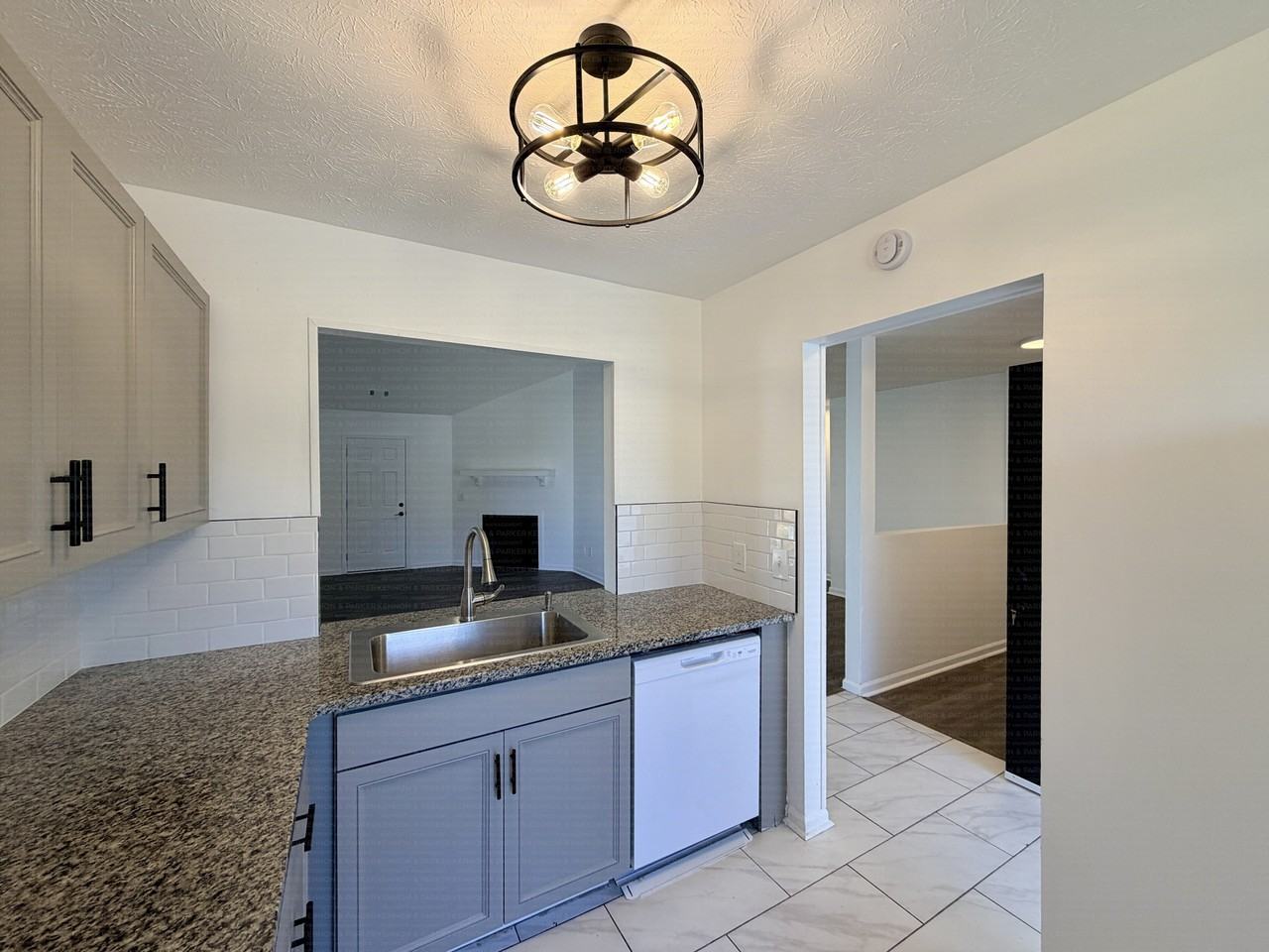 875 Arlington Dr - Photo 5 of 20