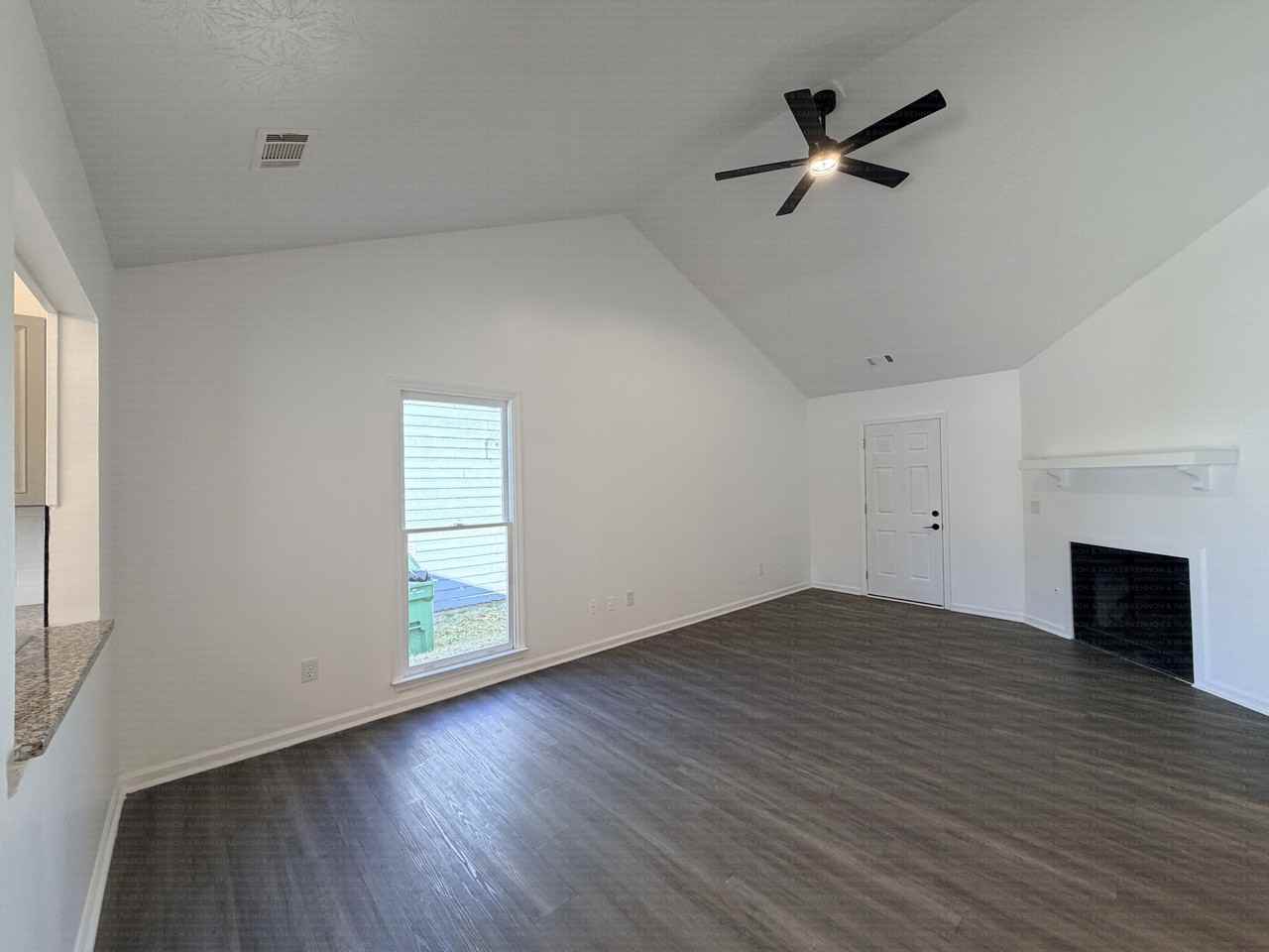 875 Arlington Dr - Photo 7 of 20