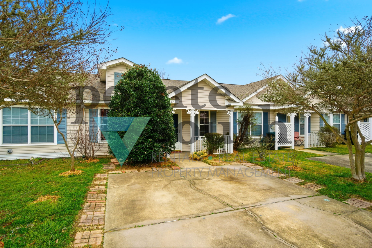2527 Trailwood Dr - Photo 2 of 28