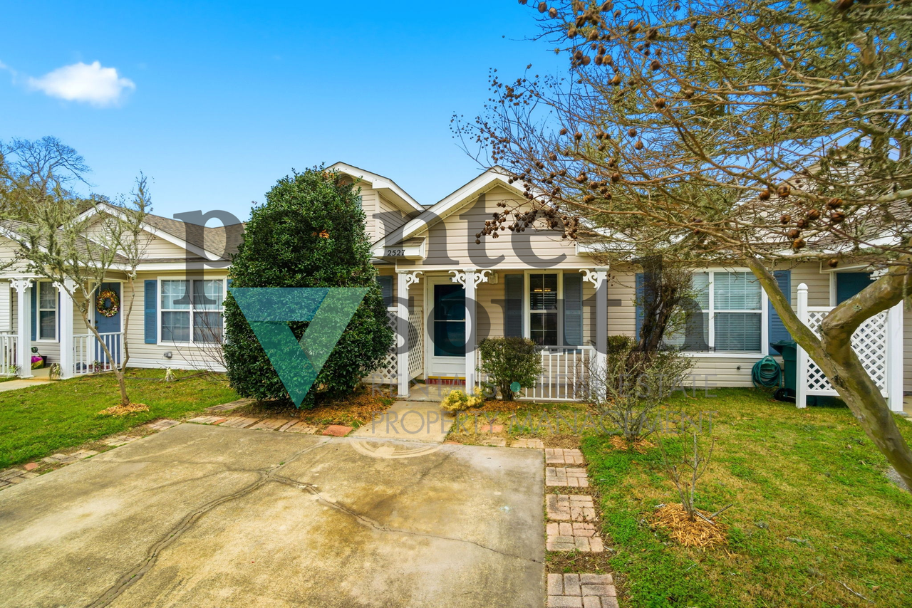 2527 Trailwood Dr - Photo 3 of 28