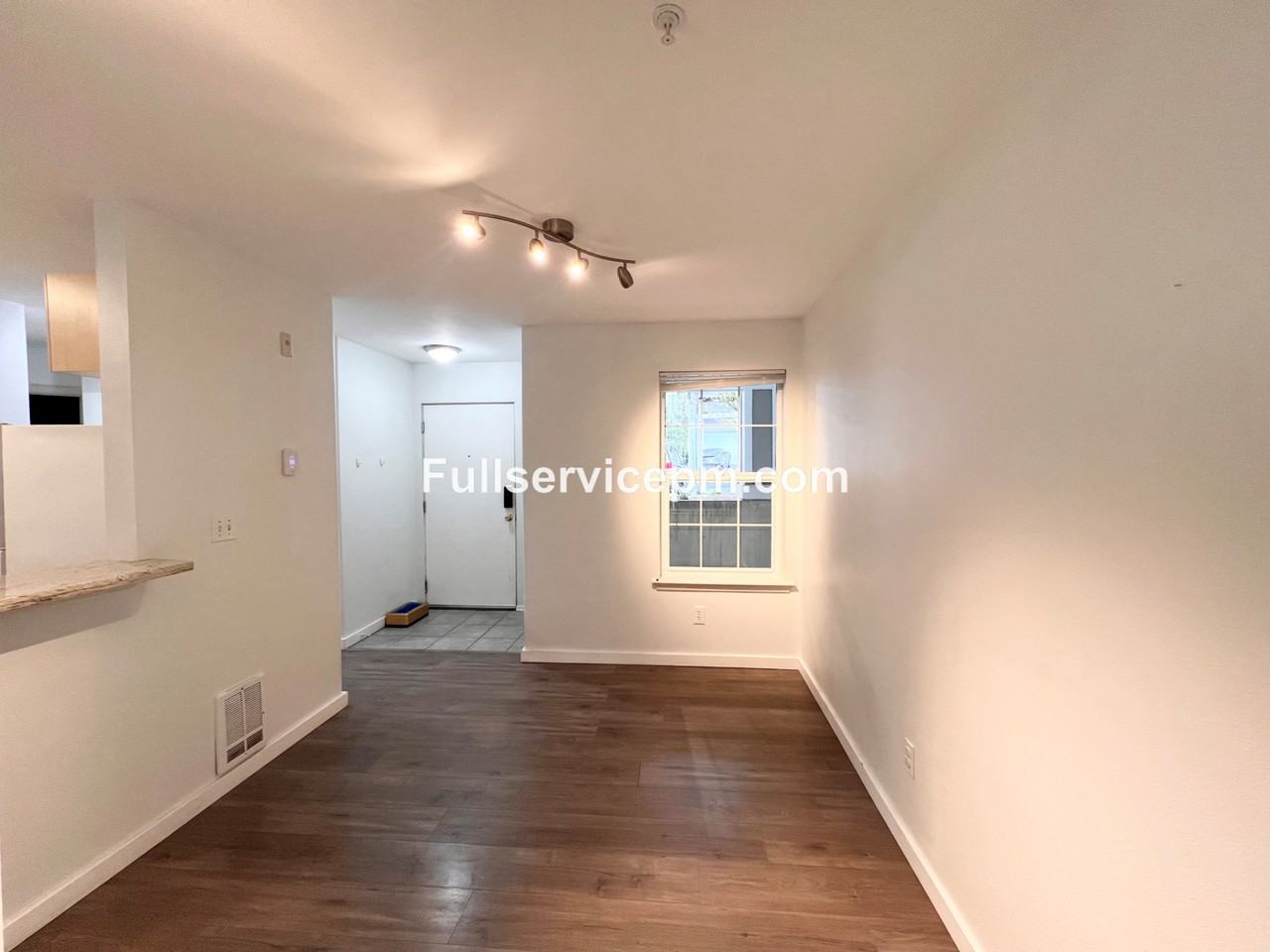 18505 Se Newport Way #B109 - Photo 5 of 20