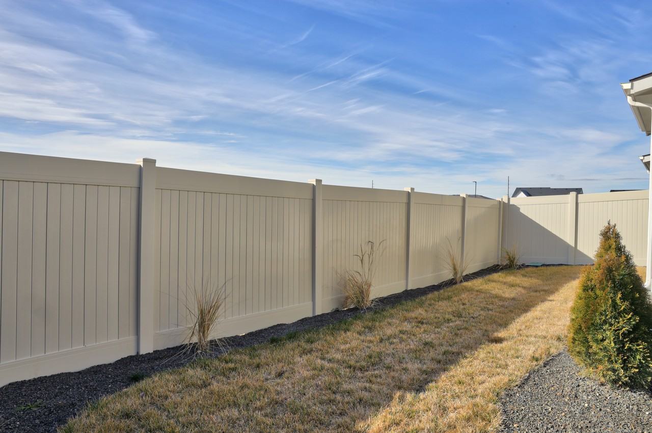 8135 W Grey Alder Dr - Photo 4 of 23