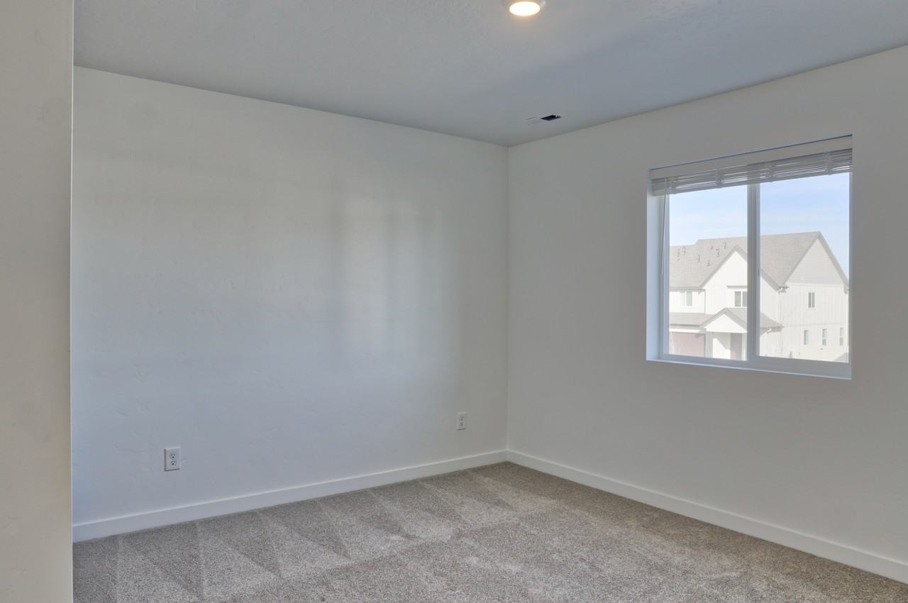 8135 W Grey Alder Dr - Photo 6 of 23