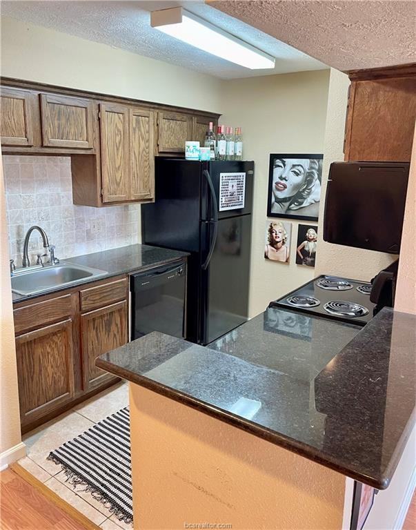 904 University Oaks Blvd #14 - Photo 2 of 9