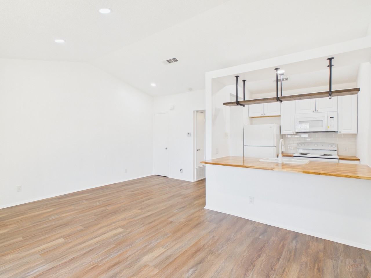 1303 Hollow Creek Dr #3 - Photo 4 of 13