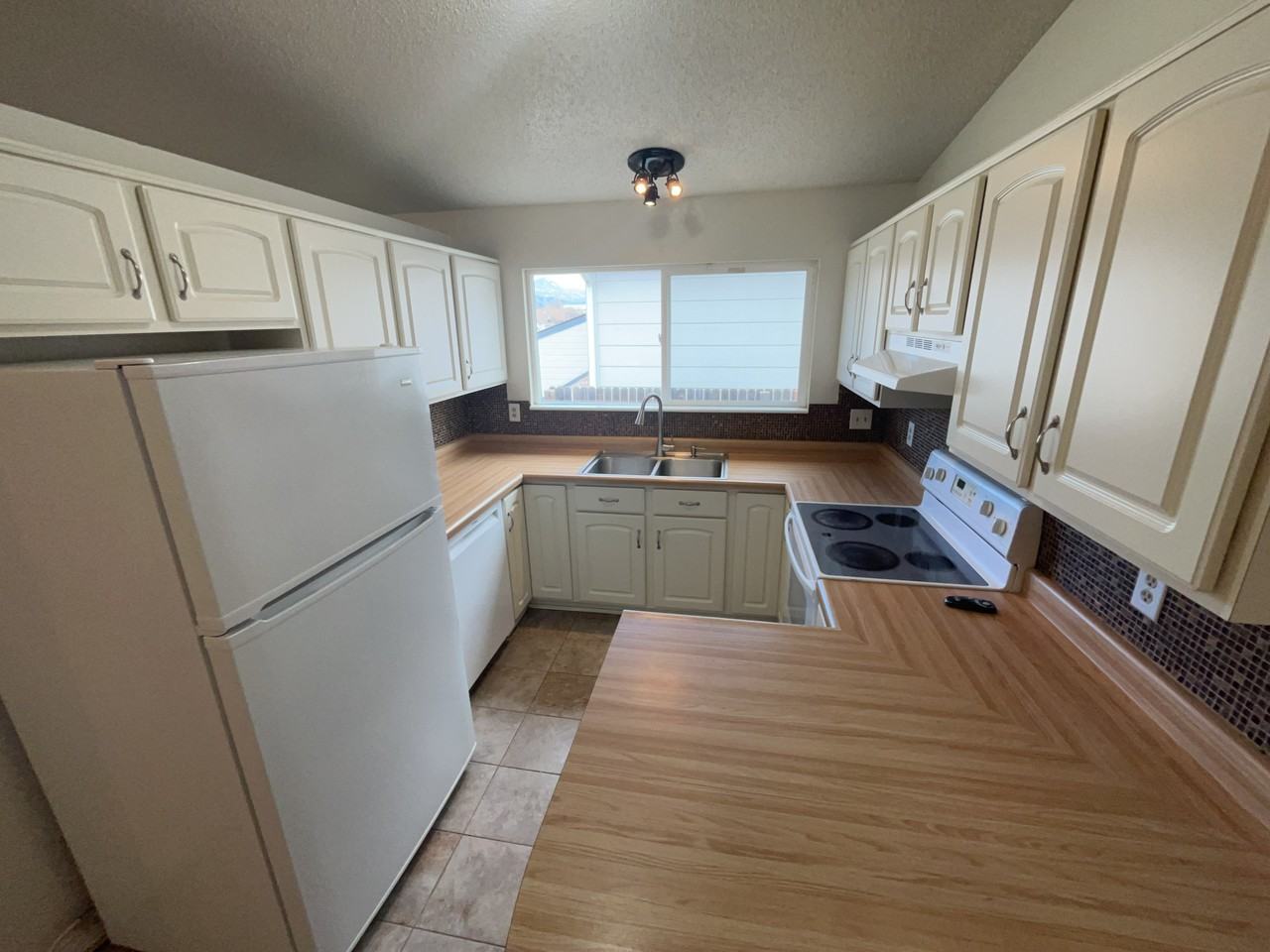 4475 Cassidy St - Photo 4 of 12