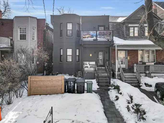 15 Thorburn Ave #204