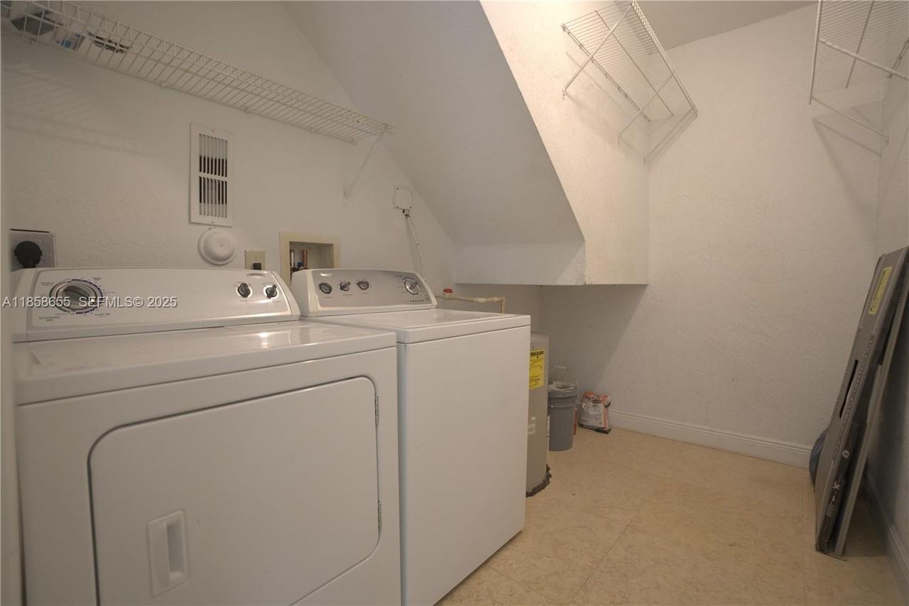 4100 Northeast 25th Street - Photo 7 of 25