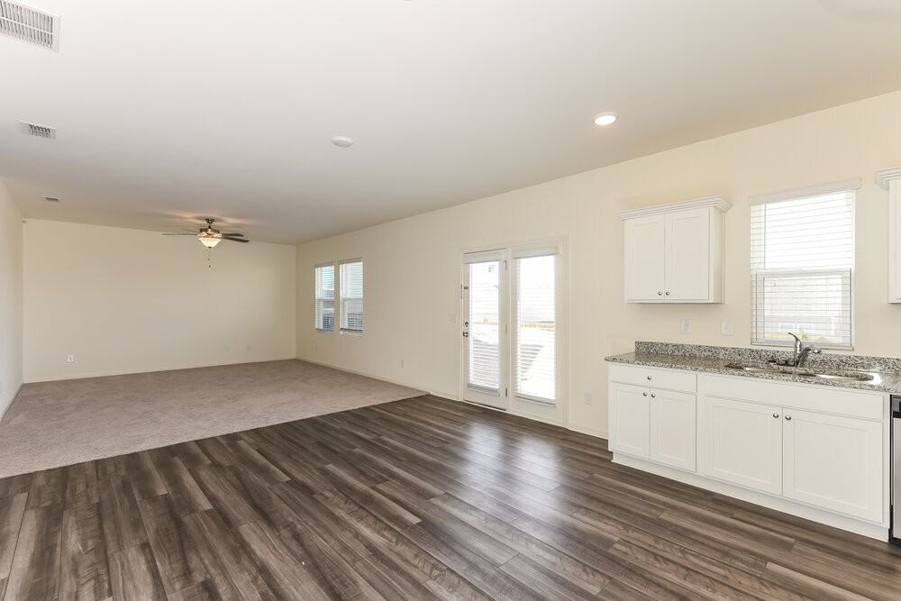 332 Knightsbridge Ln - Photo 6 of 17