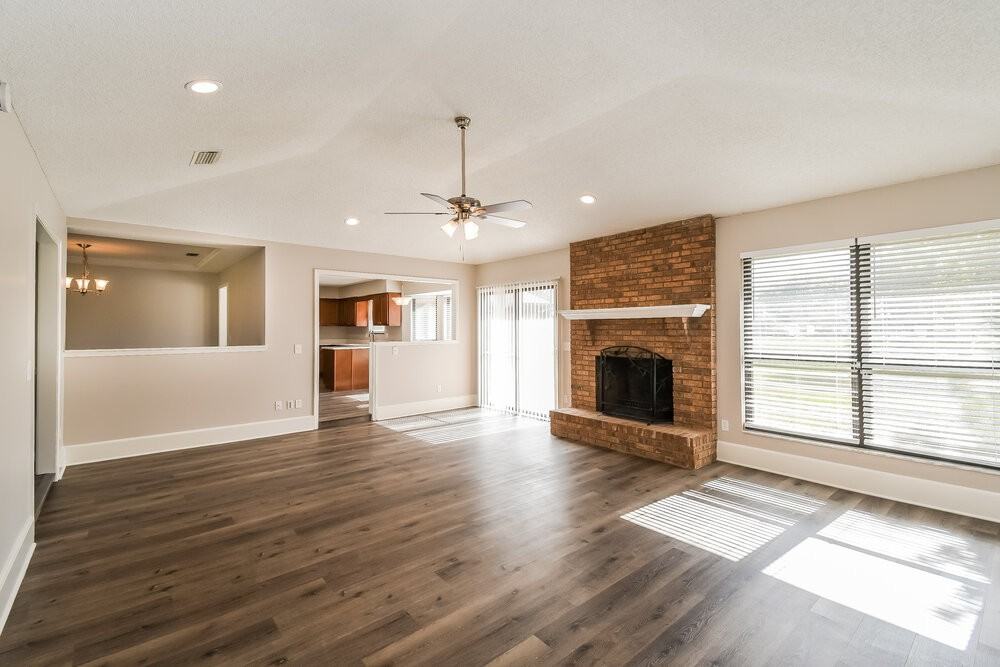 8930 Irongate Dr - Photo 4 of 16