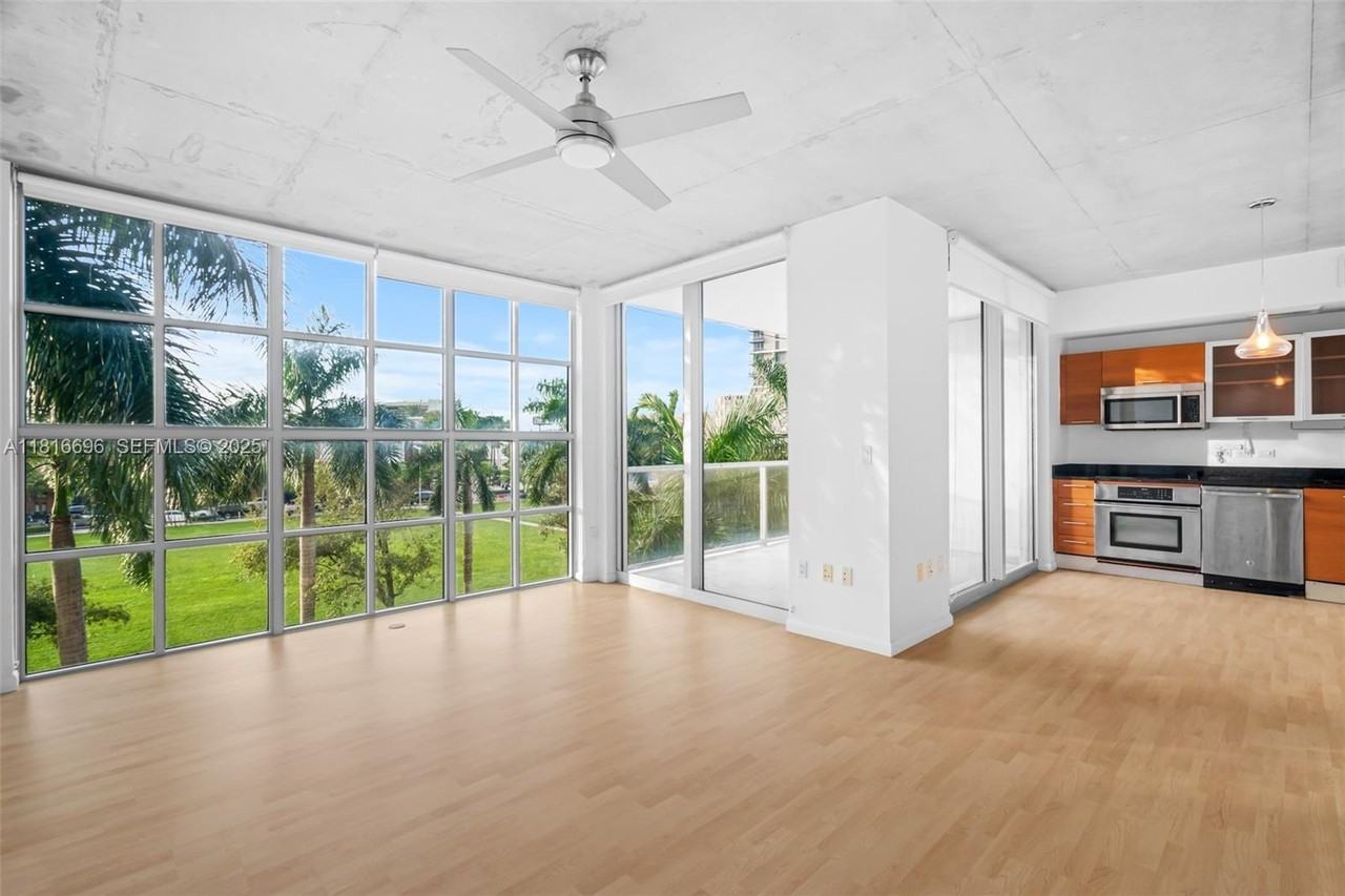 3451 Northeast 1st Court - Photo 3 of 16