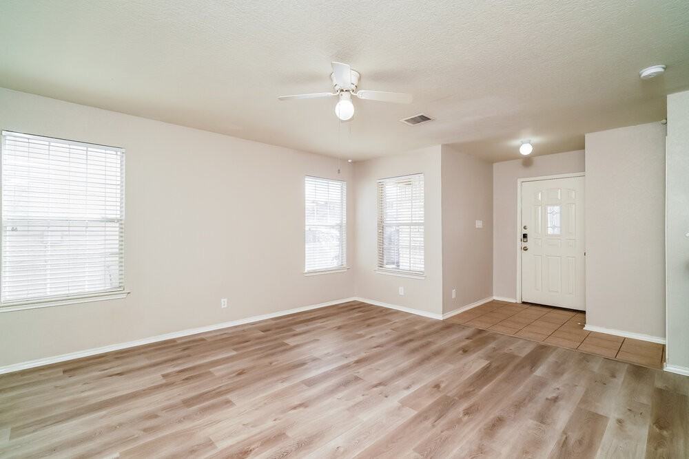 7426 Circle Farm - Photo 6 of 17