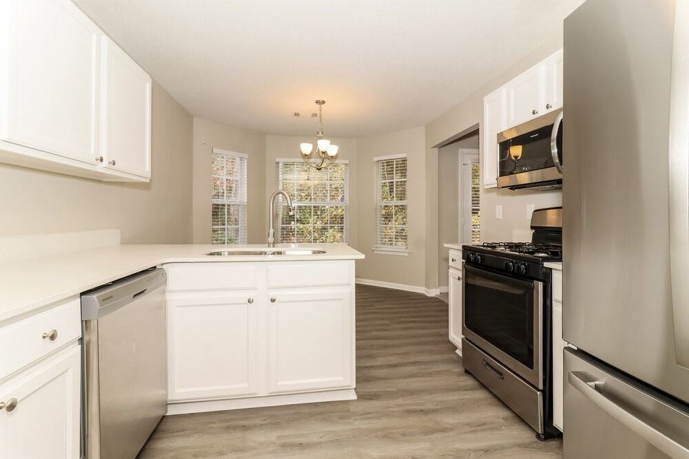 3328 Metro Way - Photo 7 of 16