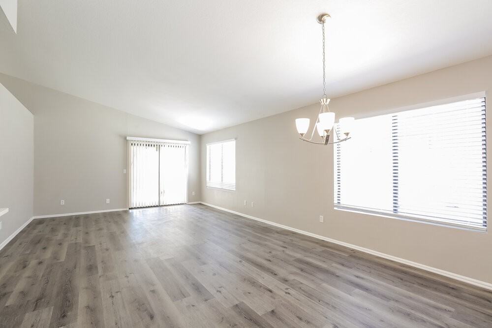 22234 N 32nd Ave - Photo 7 of 16