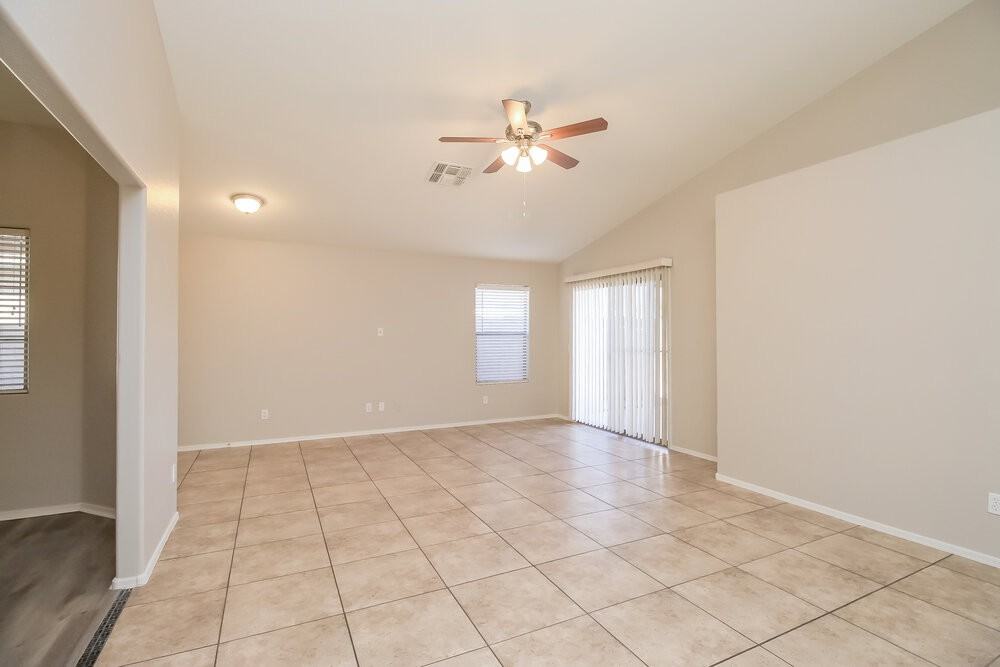 3879 S Conestoga Rd - Photo 3 of 16