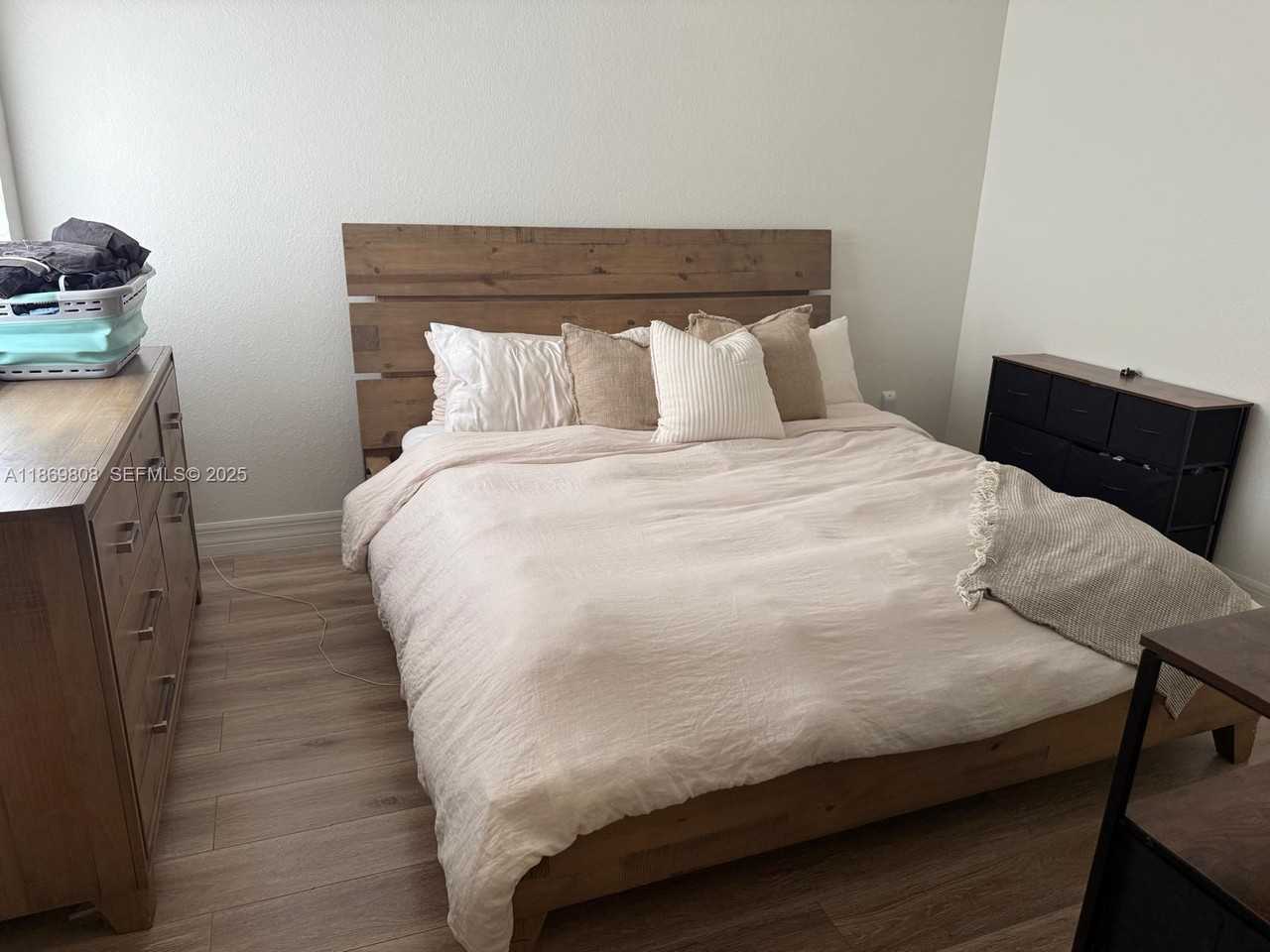 7458 Northwest 179th Terrace - Photo 4 of 24