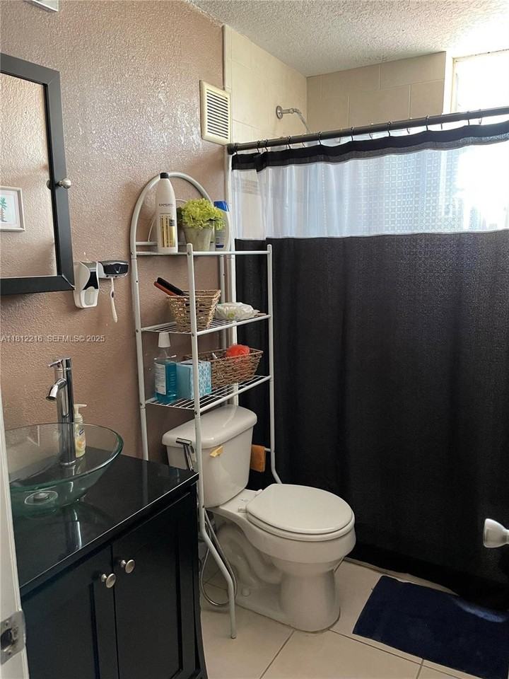 4202 West 10th Lane ##59 - Photo 2 of 5