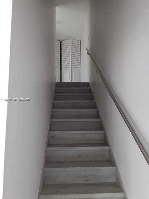 140 Northwest 87th Avenue - Photo 4 of 35