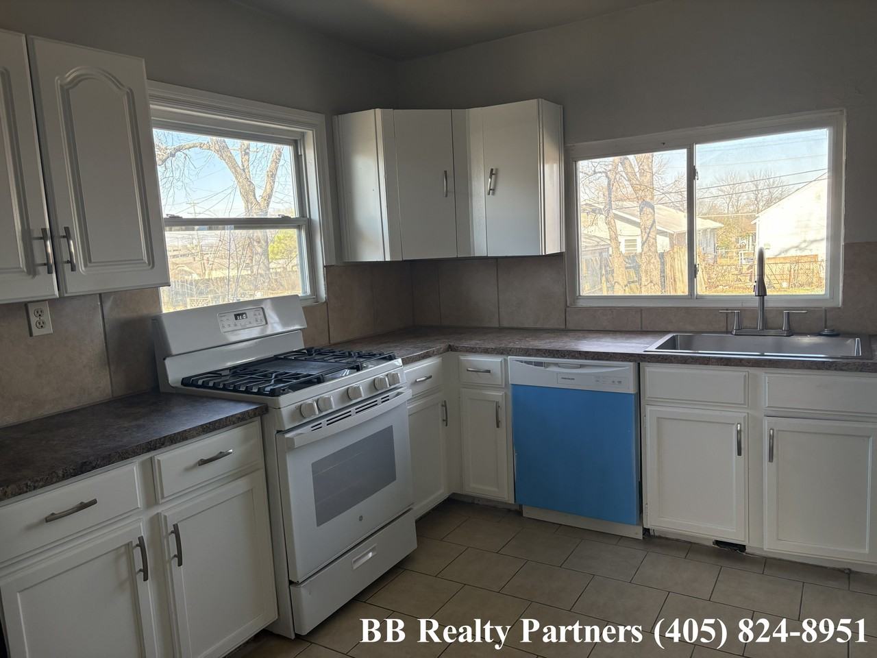 2011 E 12th Pl #NA - Photo 7 of 18