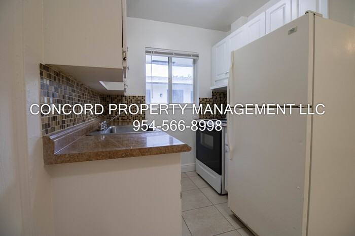 405 Se 20th St #3 - Photo 6 of 13