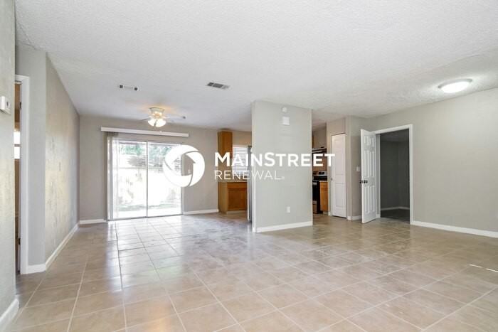 1733 Green Ridge Rd - Photo 2 of 15