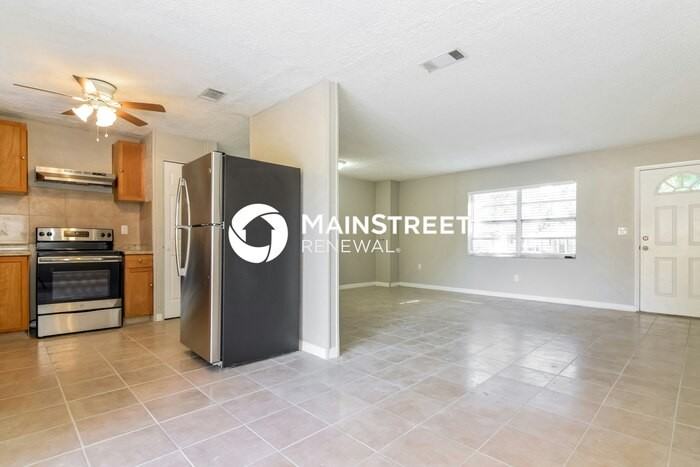 1733 Green Ridge Rd - Photo 3 of 15