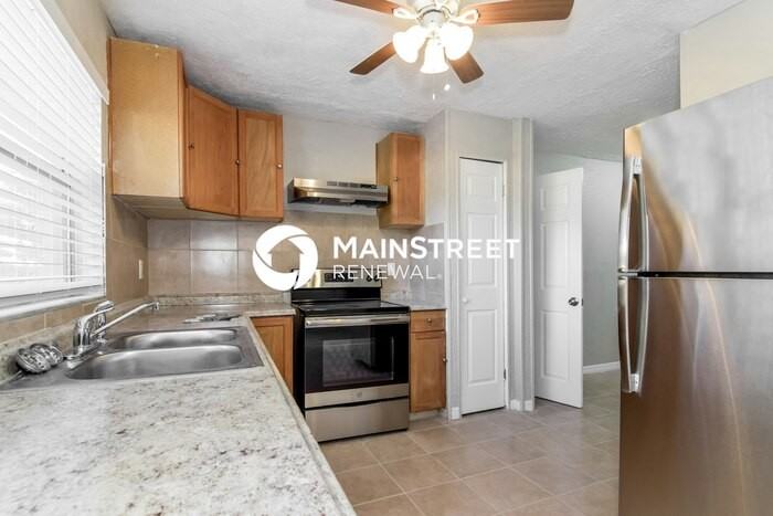 1733 Green Ridge Rd - Photo 4 of 15