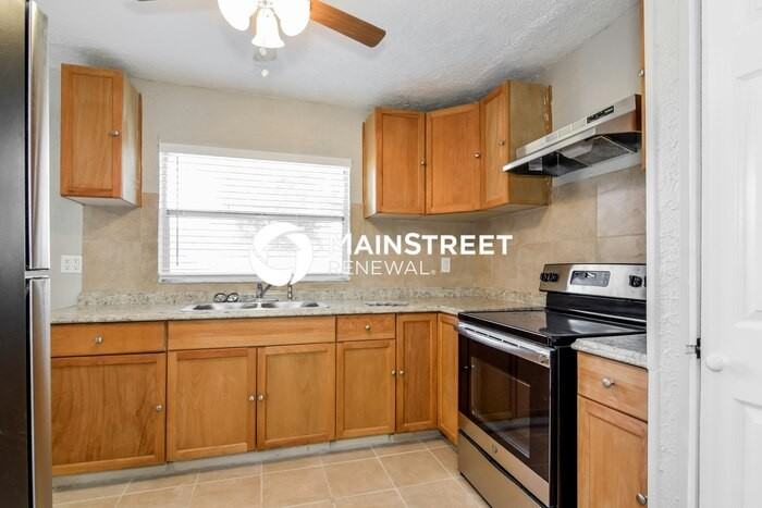 1733 Green Ridge Rd - Photo 5 of 15