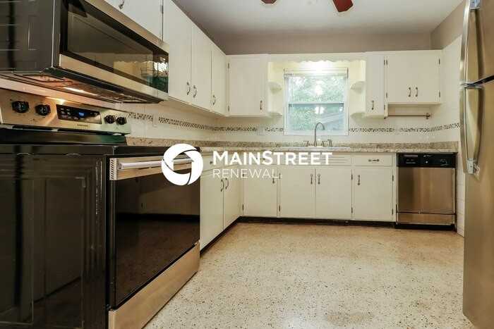 10554 52nd Ave N - Photo 6 of 16