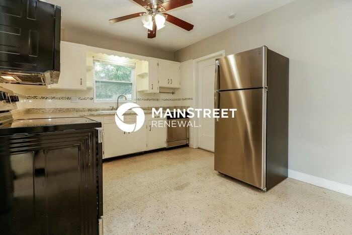 10554 52nd Ave N - Photo 7 of 16