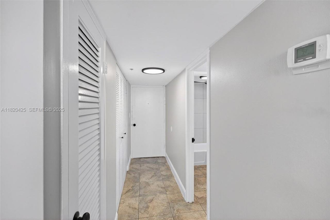 100 Lincoln Road - Photo 7 of 40