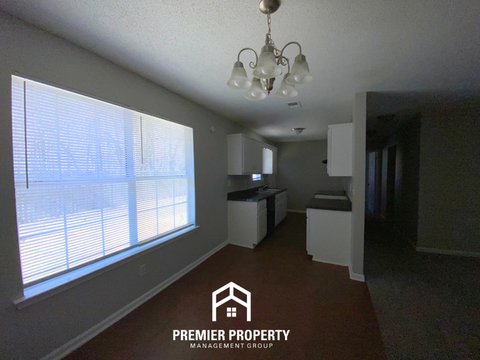 4561 Northwood Hills Dr - Photo 5 of 18