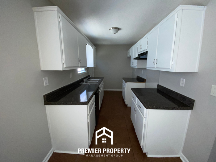 4561 Northwood Hills Dr - Photo 6 of 18